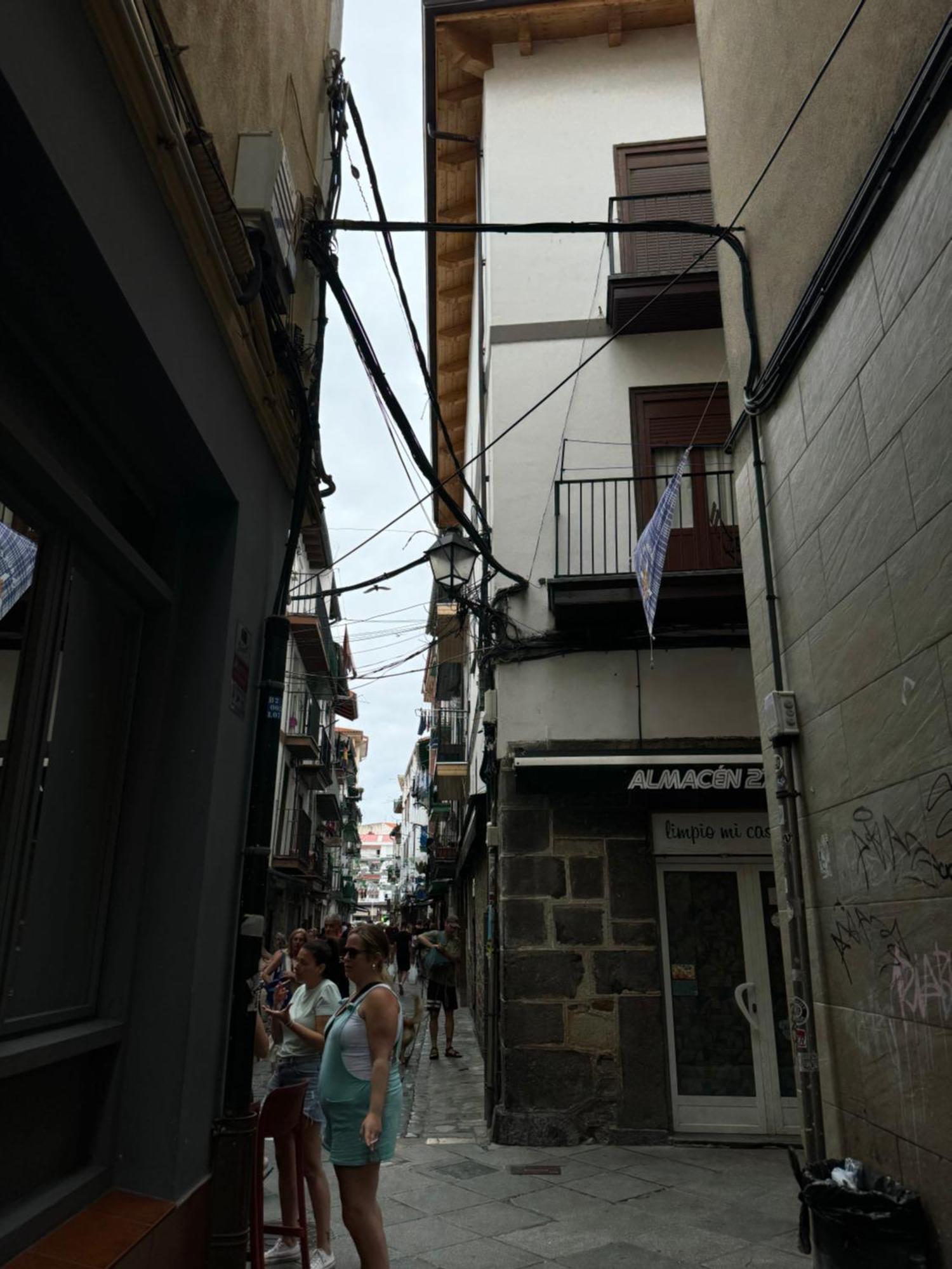 Апартаменты La Zona Mas Animada De Castro, Bares Y Restaurantes Кастро-Урдиалес Экстерьер фото